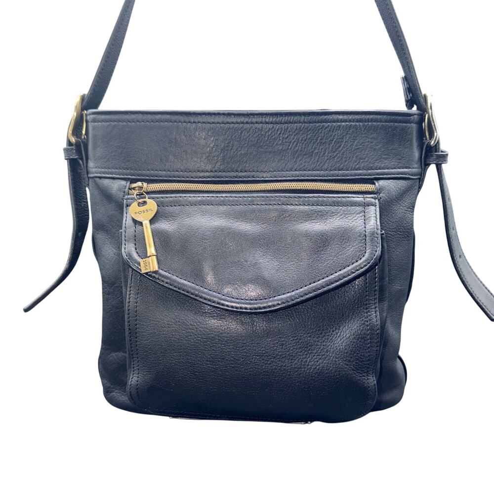 Vintage Fossil 1954 Black Leather Shoulder Bag Key Charm Zip Pocket 75082